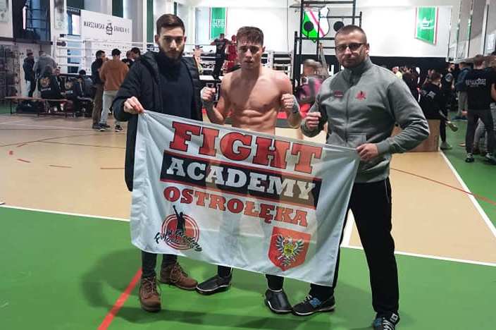 Fight Academy Ostrołęka. Wiktor Dmochowski mistrzem Warszawy