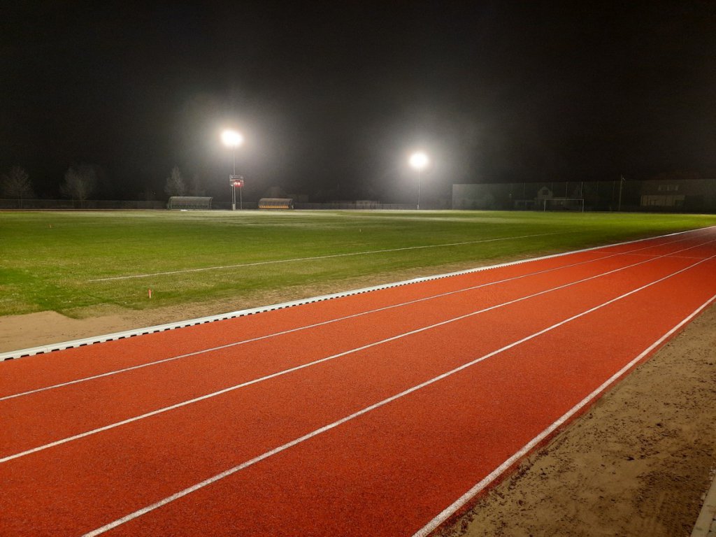 Budowa stadionu lekkoatletycznego w Łysych zakończona