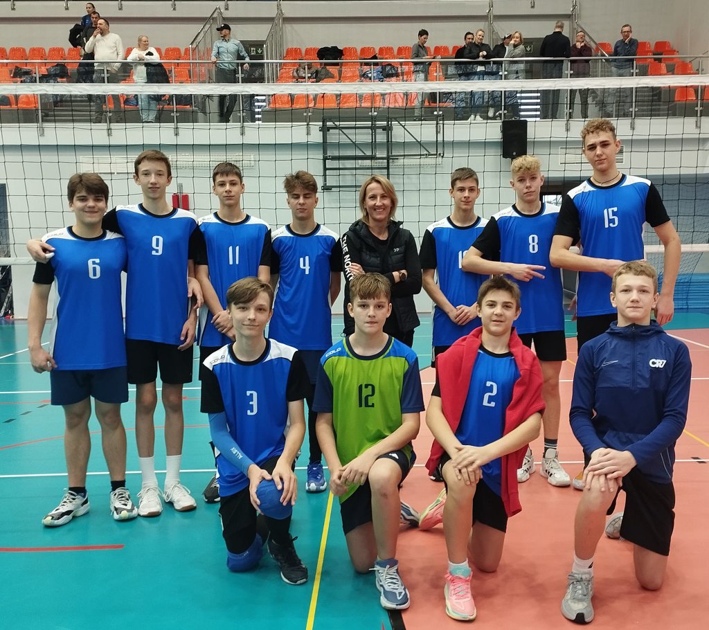 Młodzicy UKS Olimp Ostrołęka zrobili, co trzeba! Utrzymanie i awans