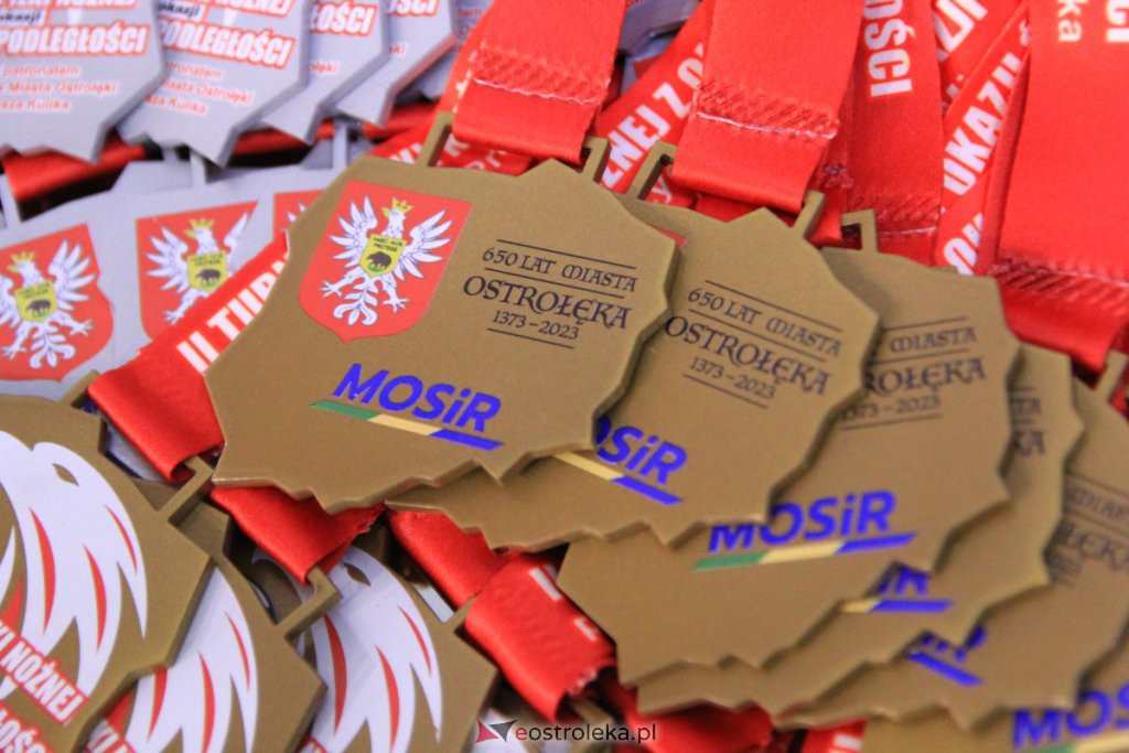 Niepodległość w sportowym duchu. 13 drużyn walczy w Ostrołęce [ZDJĘCIA]