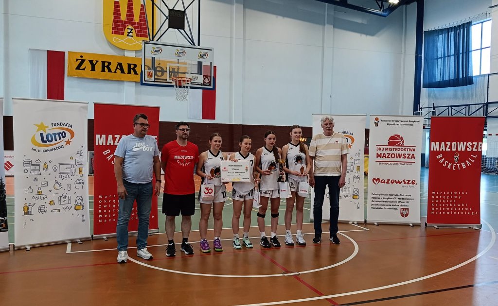 Koszykarki Unii Basket przywiozły brąz