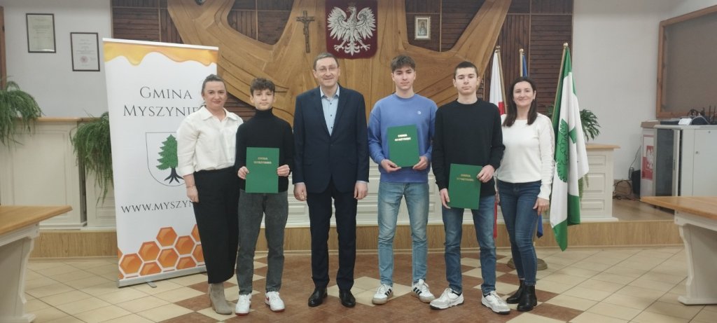 Burmistrz Myszyńca nagrodził sportowc&oacute;w