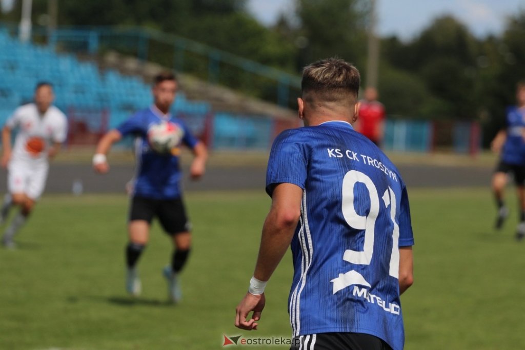 KS CK Troszyn. Sześciu zawodnik&oacute;w opuszcza klub po historycznym awansie do III ligi