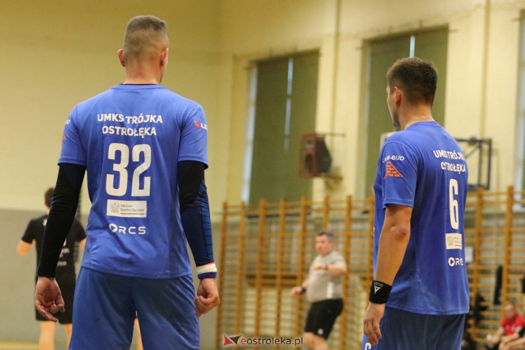 I liga: Tr&oacute;jka postraszyła Pabiks, ale punkty zdobył wicelider [WIDEO]