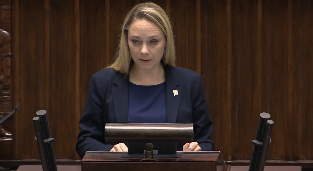 "Potrzebne jest tu rozwiązanie systemowe". Posłanka z Ostrołęki o stypendiach i nagrodach dla sportowc&oacute;w [WIDEO]
