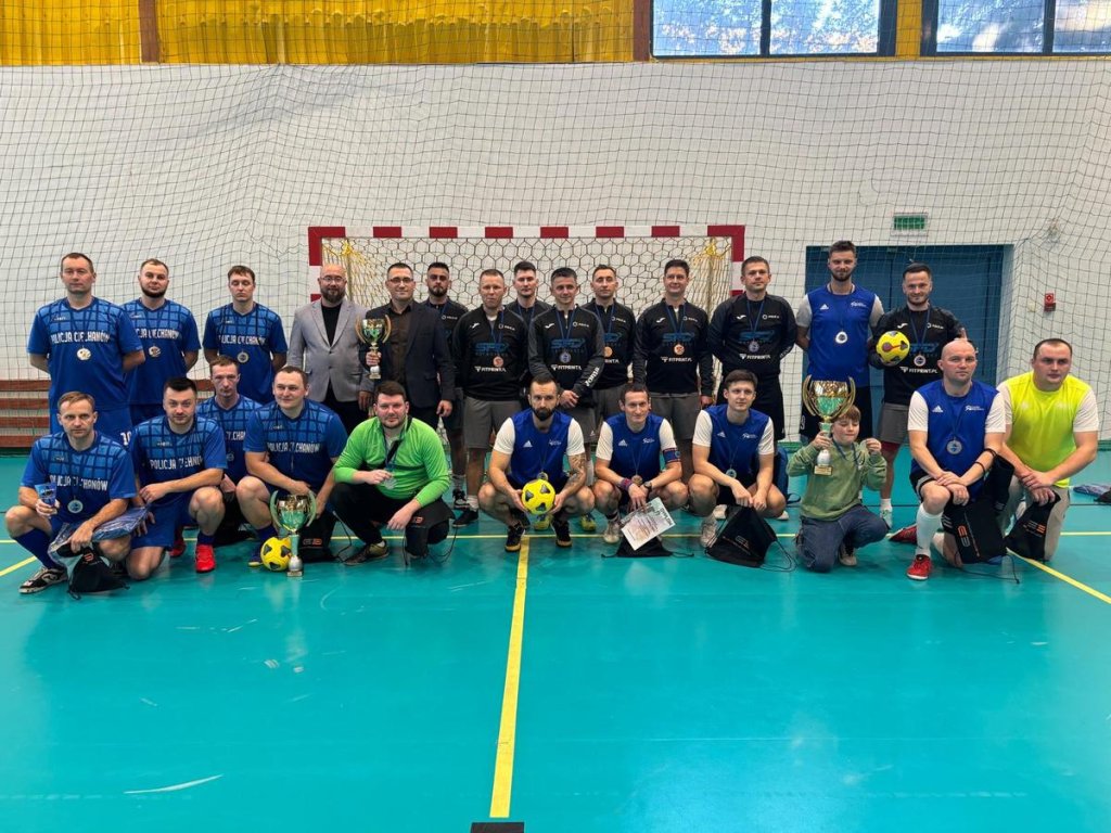 Turniej Halowej Piłki Nożnej Służb Mundurowych w Ostrołęce [ZDJĘCIA]
