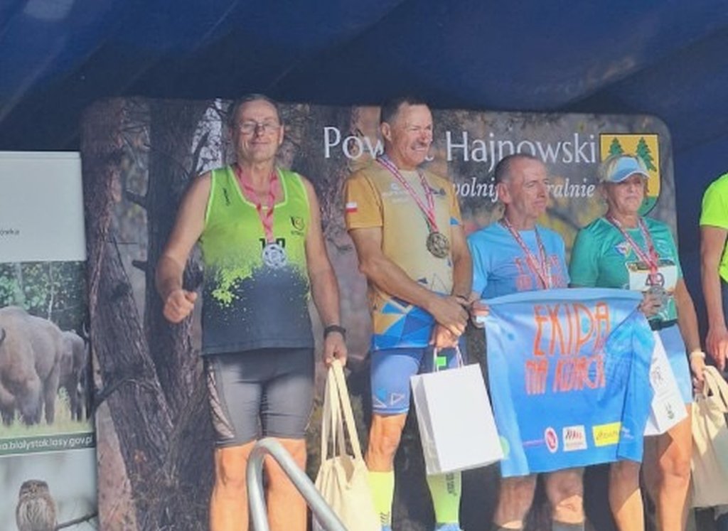 Srebrny medal z Hajn&oacute;wki. Jerzy Bakuła na Mistrzostwach Polski w Nordic Walking