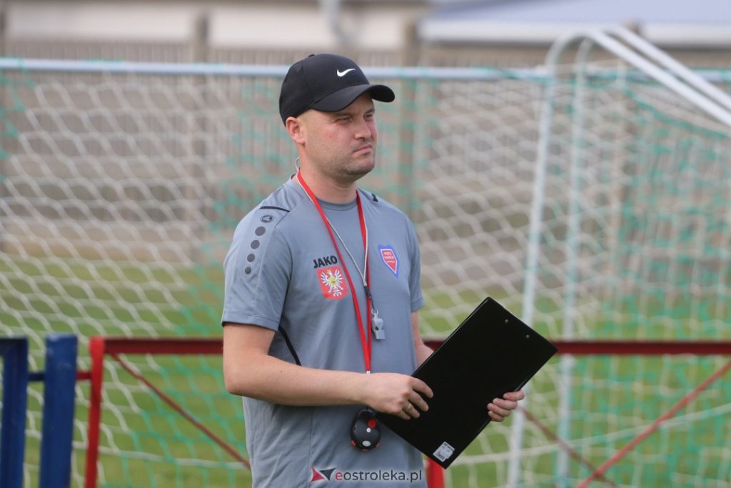 Były trener Narwi Ostrołęka poprowadzi klub w III lidze