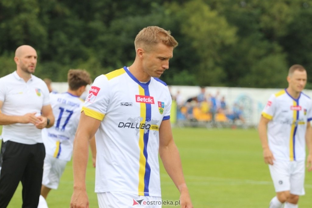 KS CK kontra Mławianka. Środowe emocje w III lidze na stadionie w Troszynie