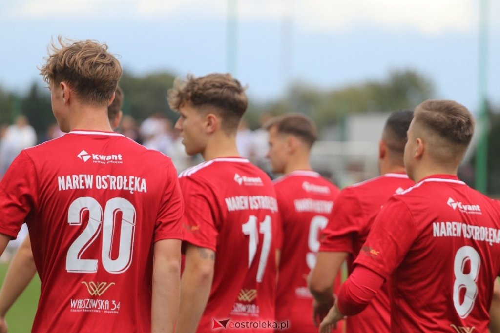 Narew kontrolowała mecz. Borowiecki z dubletem. Zobacz tabelę V ligi [WIDEO]