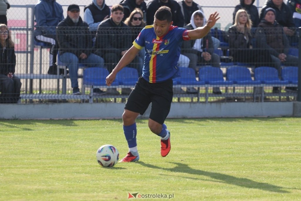 III liga. Troszyn przywiózł punkt z Mławy. Gol z rożnego ozdobą meczu