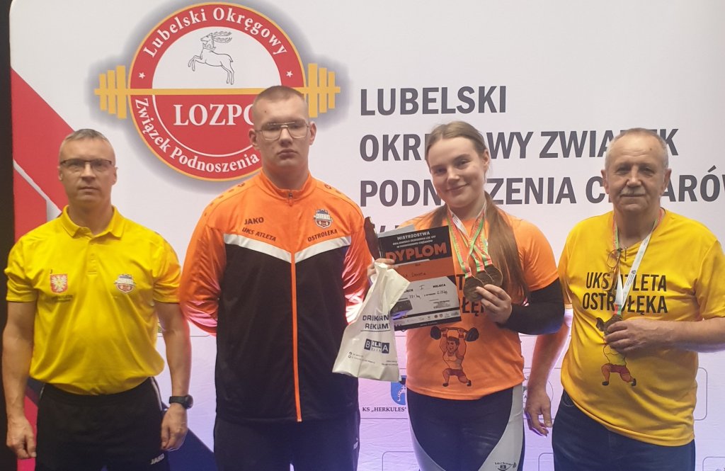 Dorota zn&oacute;w złota! Udany start sztangist&oacute;w UKS Atleta Ostrołęka w Biłgoraju [ZDJĘCIA]