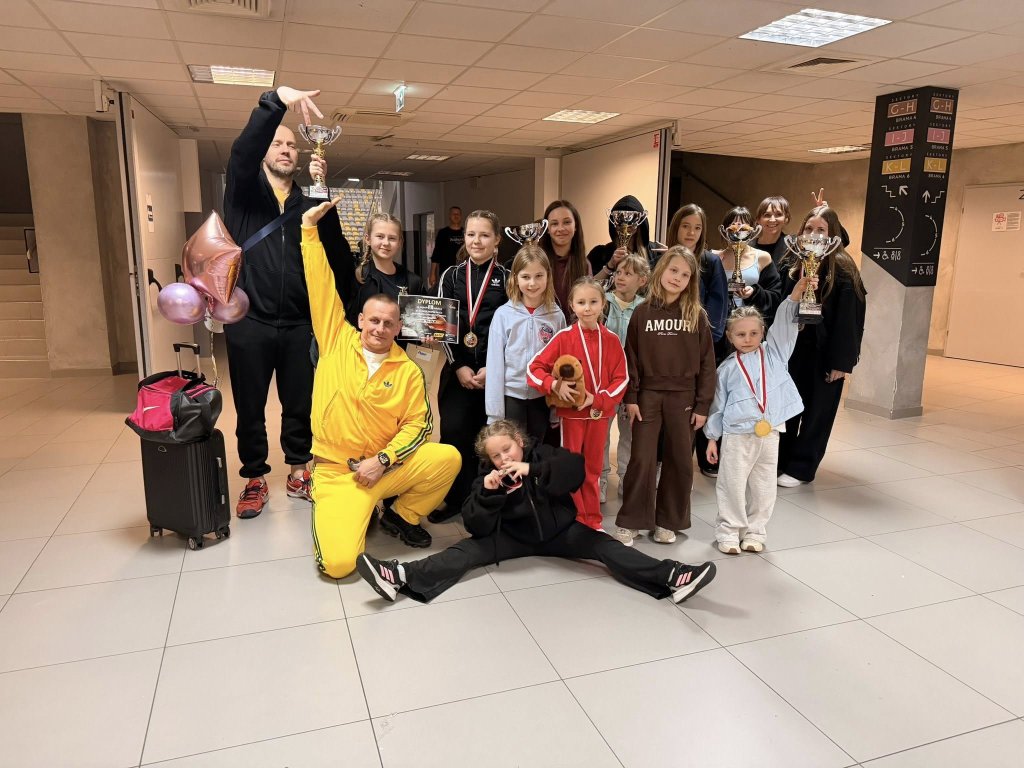 Sukces gimnastyczek Bee Hero Ostrołęka w Opolu. Grad medali na og&oacute;lnopolskiej arenie [ZDJĘCIA]