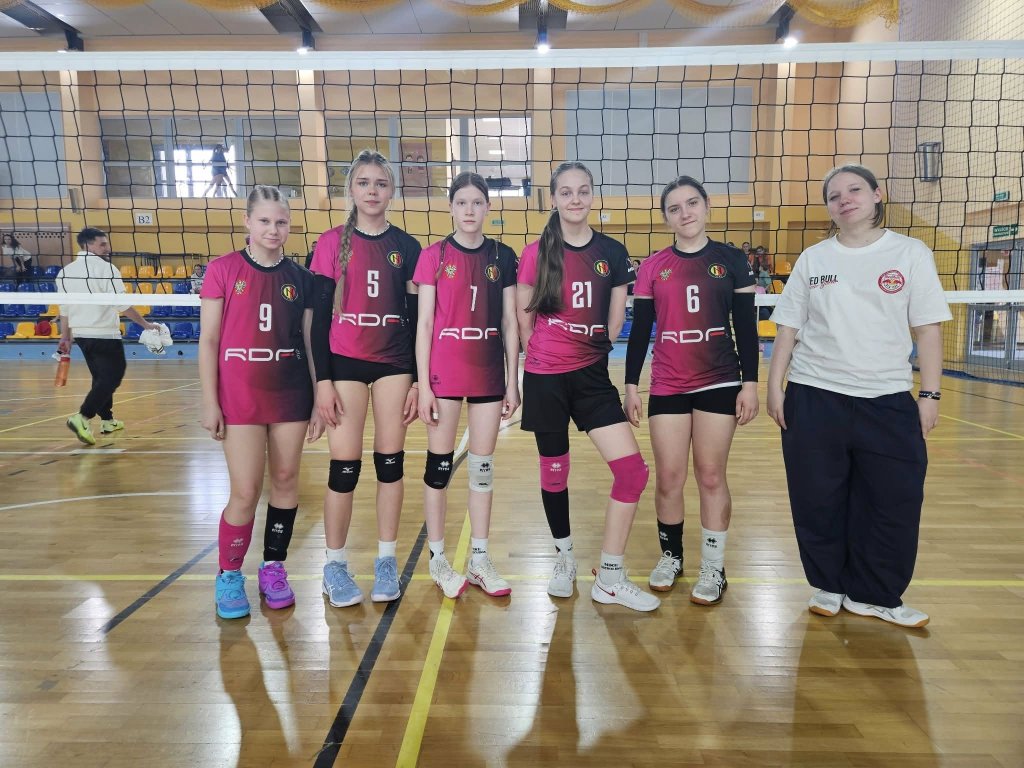 Młode, zdolne i coraz lepsze. Ligowe zmagania "czwórek" Nike Ostrołęka [ZDJĘCIA]