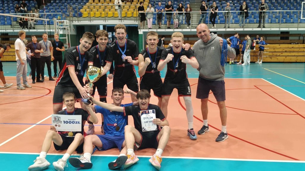 Wielki finał Amatorskiej Ligi Siatkówki w Ostrołęce! Triumf kadetów Olimpu