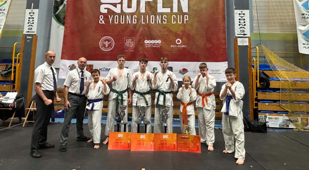 Roicki i Kochański najlepsi w swoich kategoriach. Złoty dzień ostrołęckiego karate