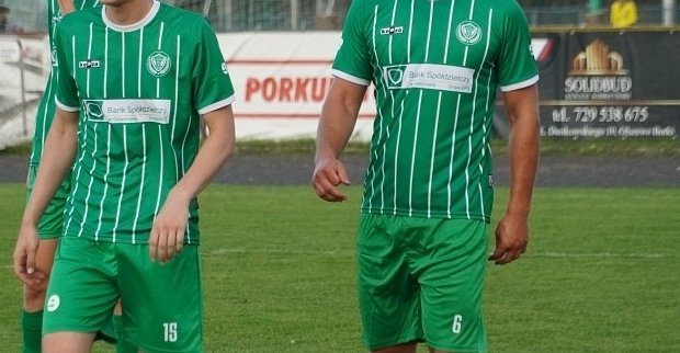 Orz pokonany przez Makowiankę II. Gol Sujkowskiego tylko honorowy