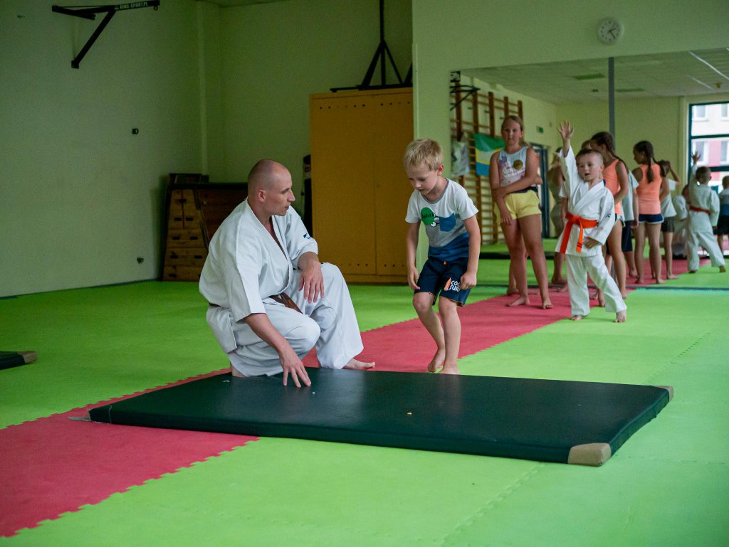 Treningi karate w ramach Sportowych Wakacji w Mieście