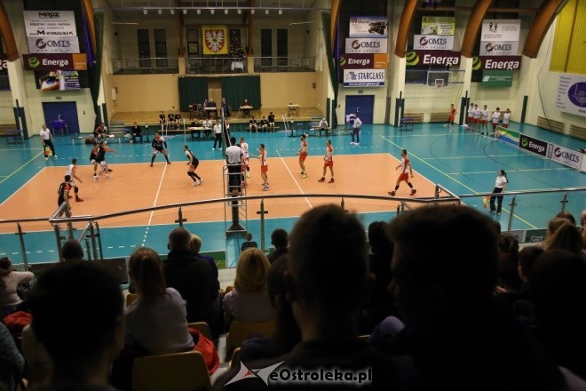 II liga: Kolejka niespodzianek, ale Energa na szczycie [WIDEO]