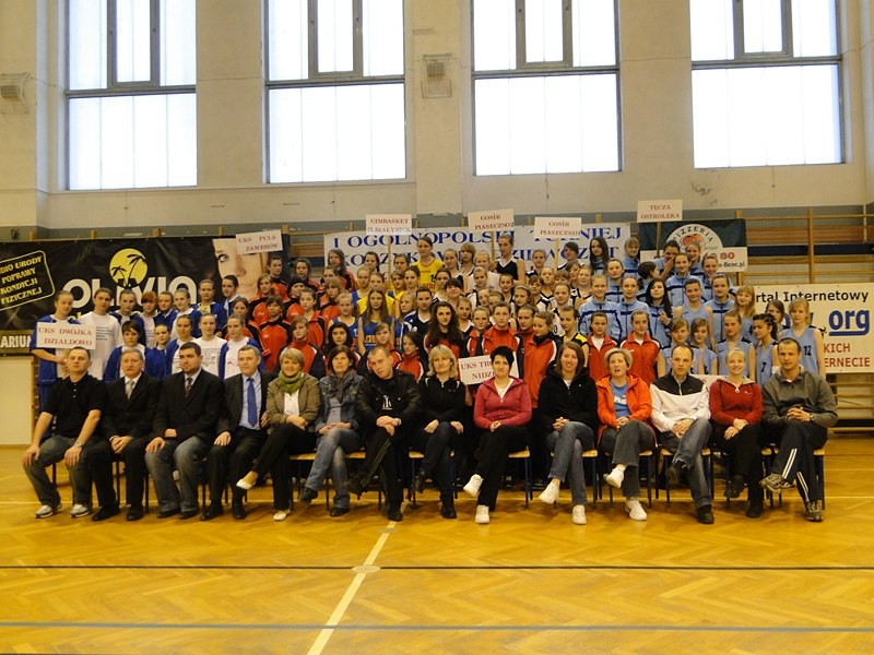 I Og&oacute;lnopolski Turniej Koszyk&oacute;wki Dziewcząt o Puchar Dyrektora Gimnazjum nr 1 w Zambrowie (ZDJĘCIA)