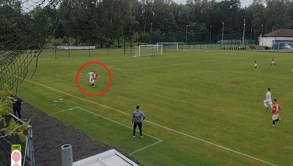 Czy to był faul na czerwoną kartkę? [WIDEO]