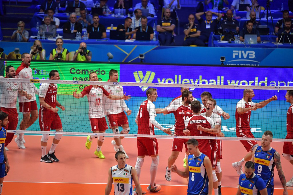 Polacy w p&oacute;łfinale Mistrzostw Świata siatkarzy! Wśr&oacute;d nich ostrołęczanin Grzegorz Łomacz