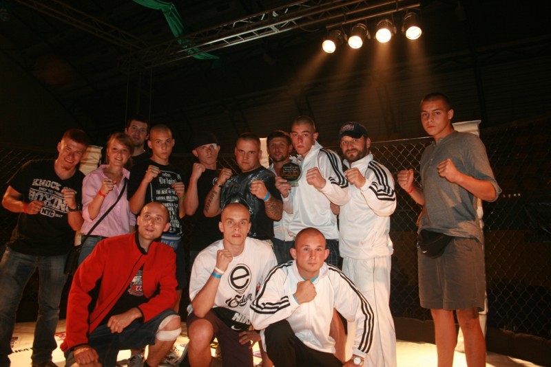 Gladiatorzy w zawodowych walkach MMA [ZDJĘCIA, WIDEO]