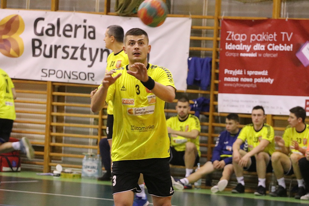 II liga. Świetne widowisko, Tr&oacute;jka ograła lidera (wideo, zdjęcia)
