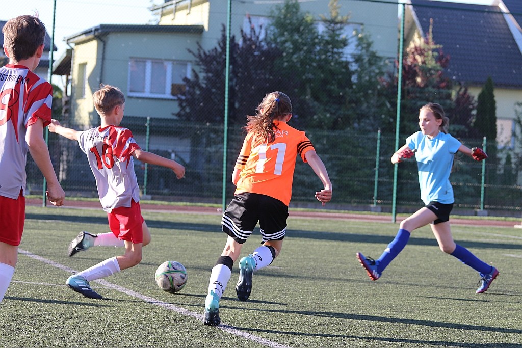 Wyjątkowe derby z 16 golami (zdjęcia)