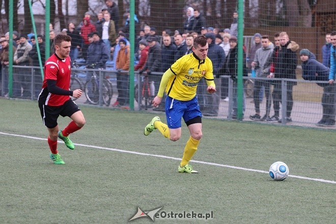 IV liga. Punkt Korony Ostrołęka na wagę lidera (wideo)