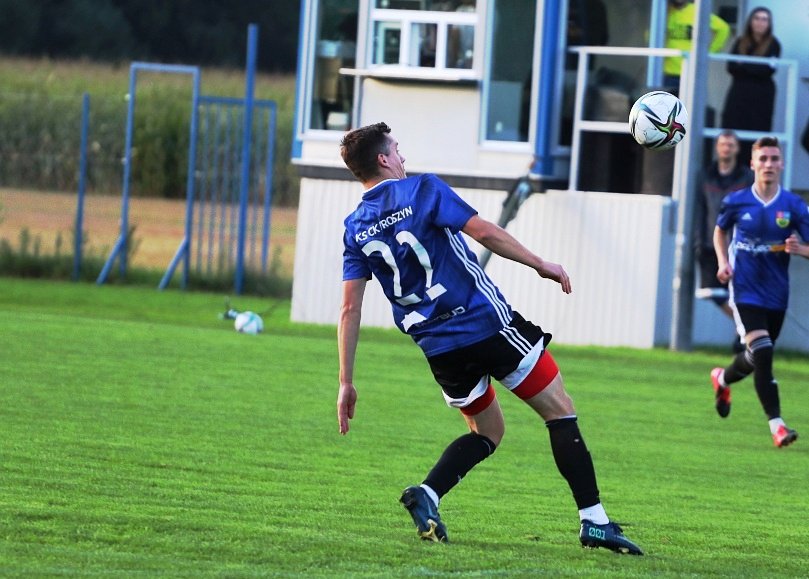 PP: KS CK Troszyn wygrał... 14:0! Kto zagra w p&oacute;łfinale?