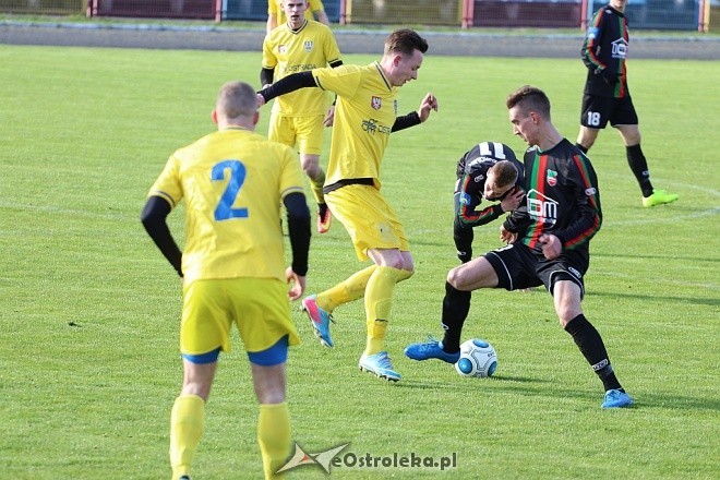 Liga okręgowa: Korona Ostrołęka pokonana przez Nadnarwiankę 