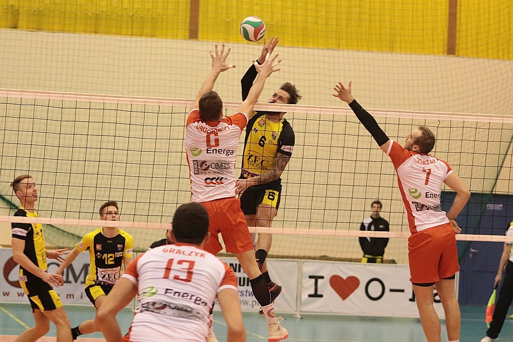 II liga: Net nie dał szans Huraganowi (zdjęcia)