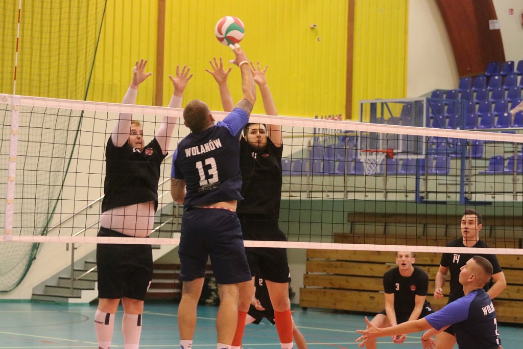 Volley Ostrołęka zwycięski na inaugurację nowego sezonu [ZDJĘCIA]