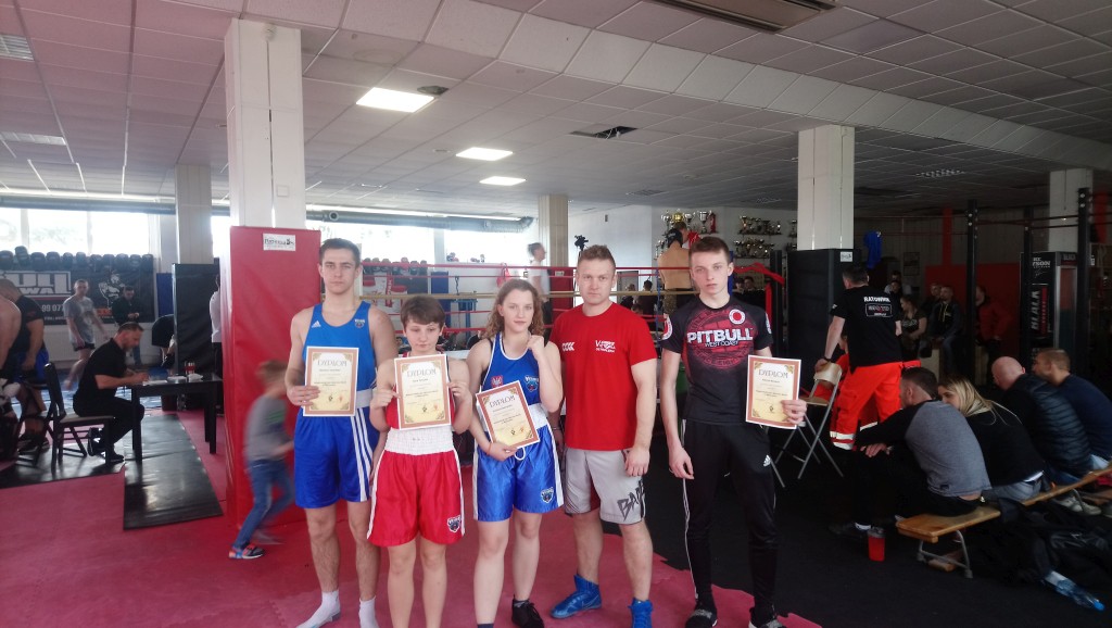 Victoria na sparingowej lidze K1 i boksu