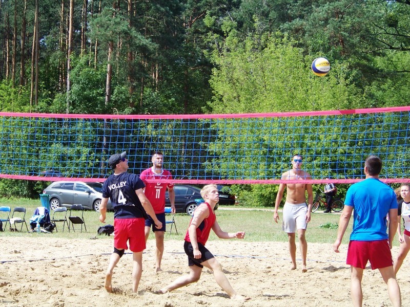 VI Turniej Plażowej Piłki Siatkowej Mikst&oacute;w: Niekwestionowani i Kapela zwycięzcami rozgrywek [ZDJĘCIA]