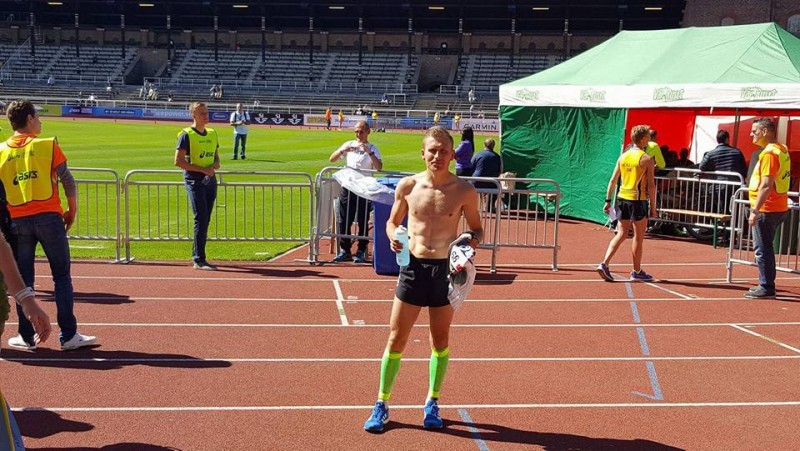 Przemysław Dąbrowski w czołówce Asics Stockholm Marathon!